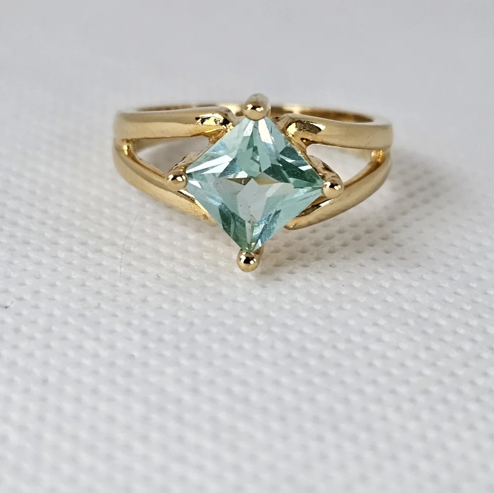 Incredible Lab Created Green Spinel Ring in 18K over Sterling Silver! Sz 7! - Picture 3 of 8
